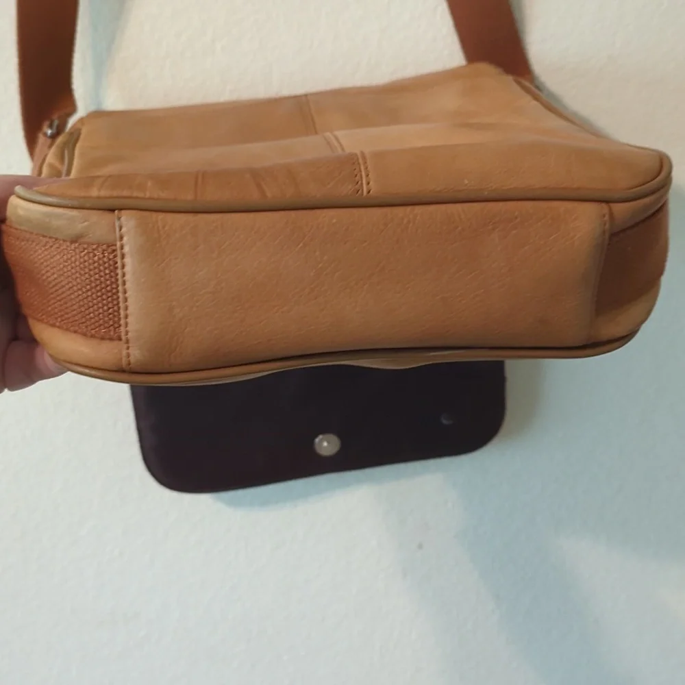 Kenneth Cole Leather Tablet case